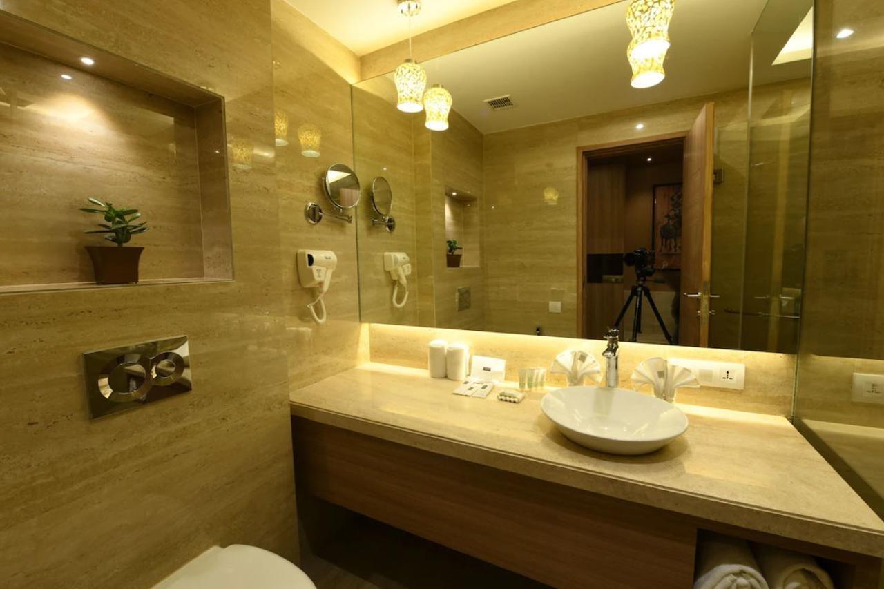 Surestay Plus By Best Western Амритсар Екстериор снимка