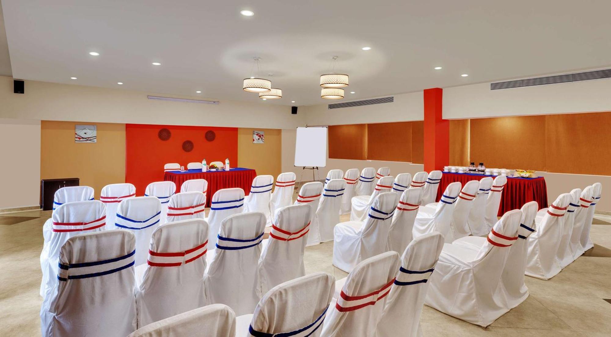 Surestay Plus By Best Western Амритсар Екстериор снимка