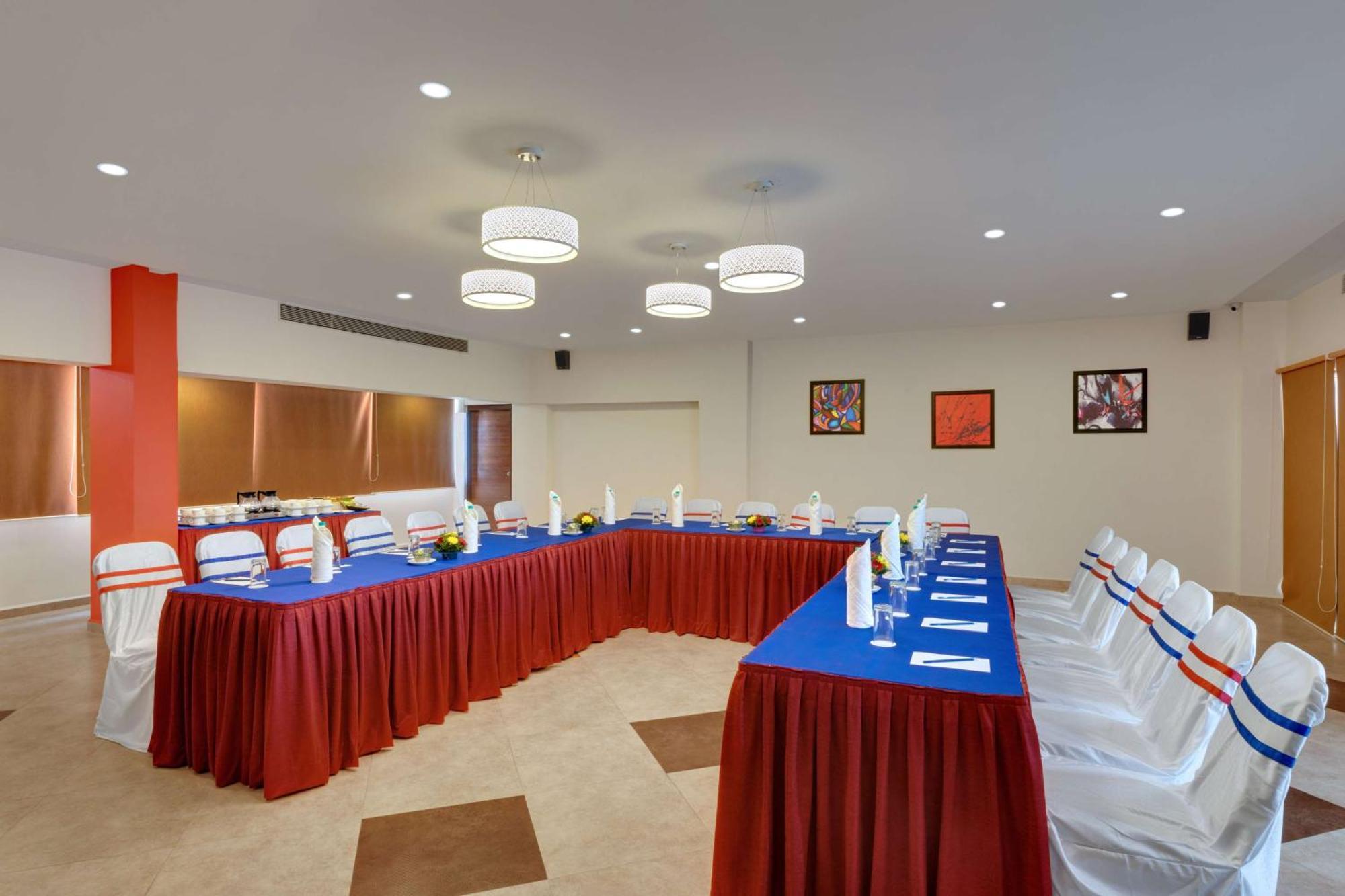 Surestay Plus By Best Western Амритсар Екстериор снимка