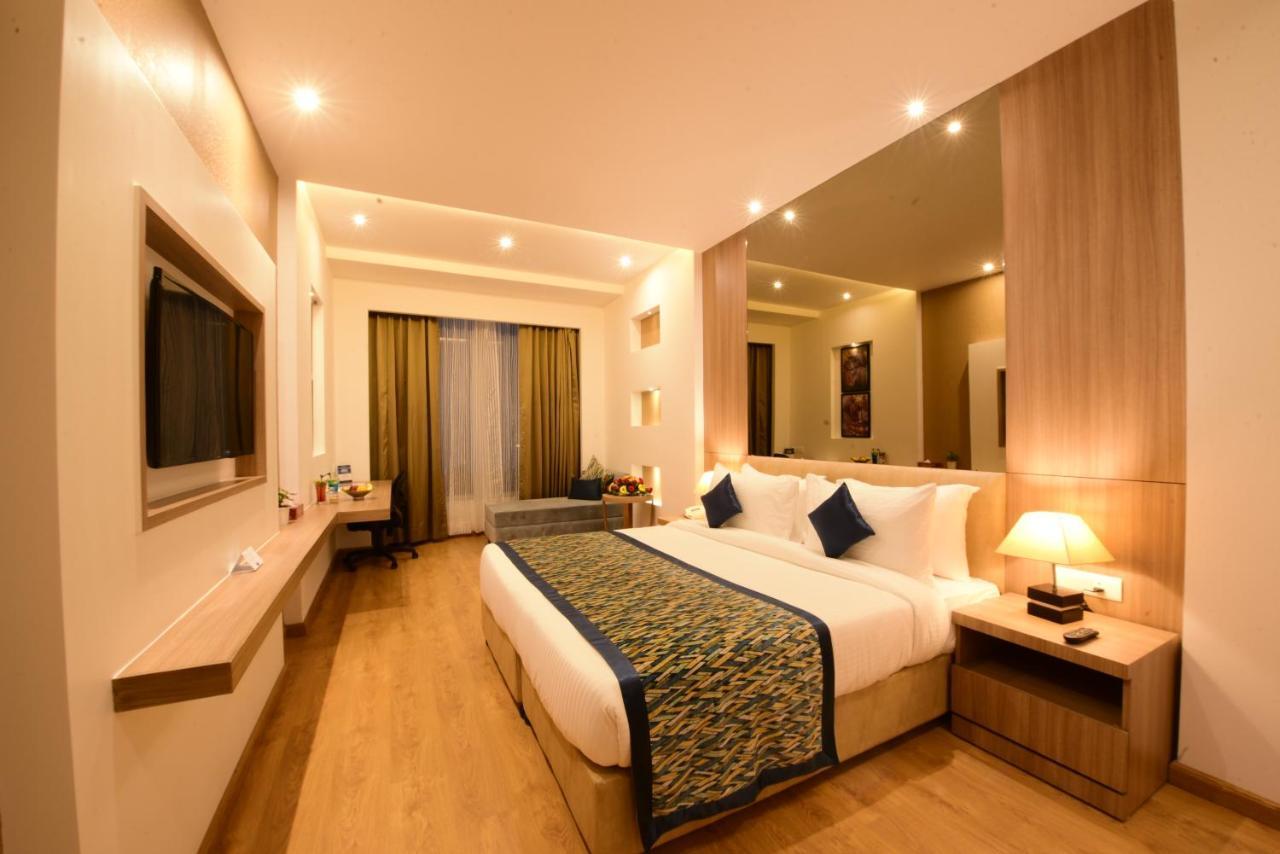 Surestay Plus By Best Western Амритсар Екстериор снимка