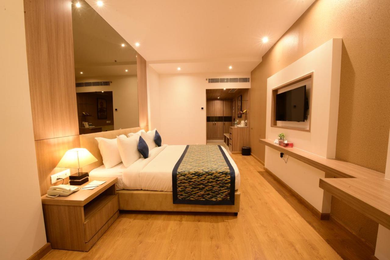 Surestay Plus By Best Western Амритсар Екстериор снимка