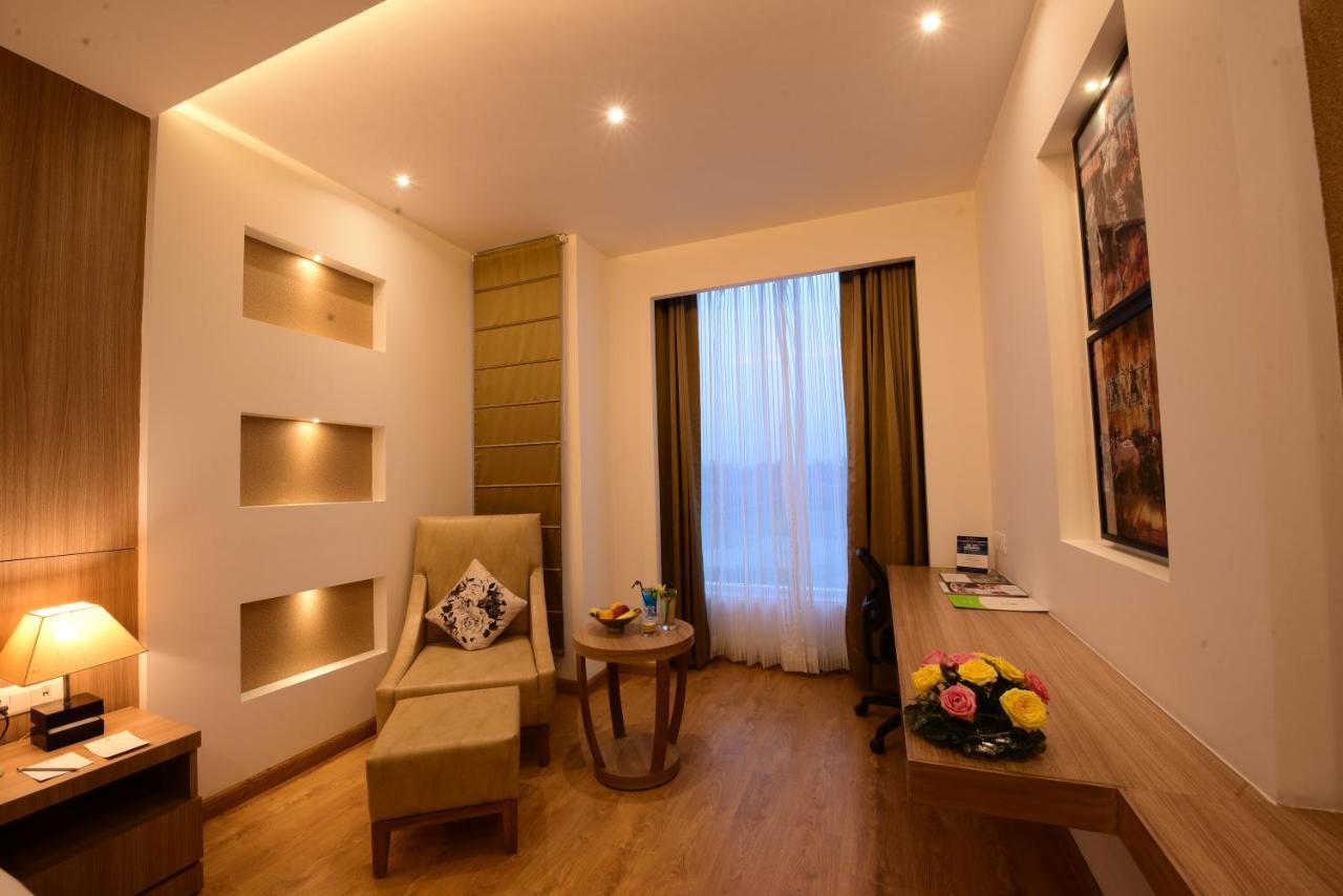 Surestay Plus By Best Western Амритсар Екстериор снимка