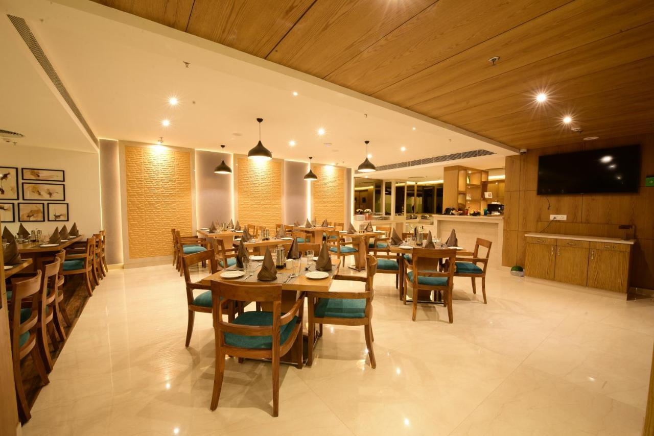 Surestay Plus By Best Western Амритсар Екстериор снимка