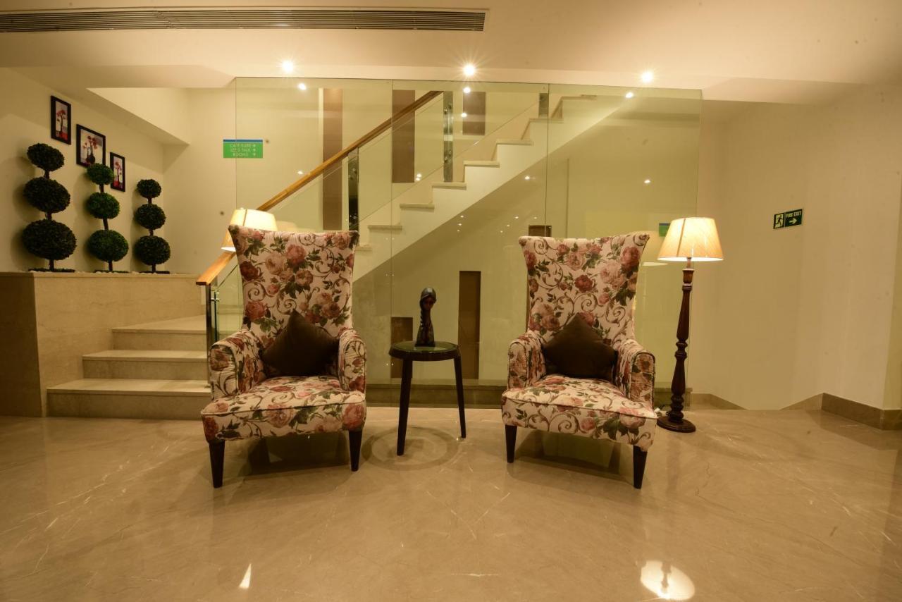 Surestay Plus By Best Western Амритсар Екстериор снимка