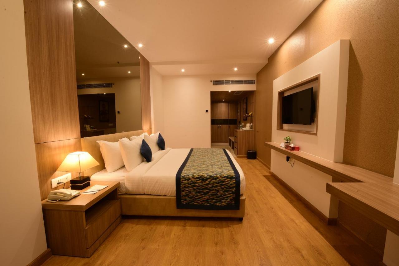 Surestay Plus By Best Western Амритсар Екстериор снимка